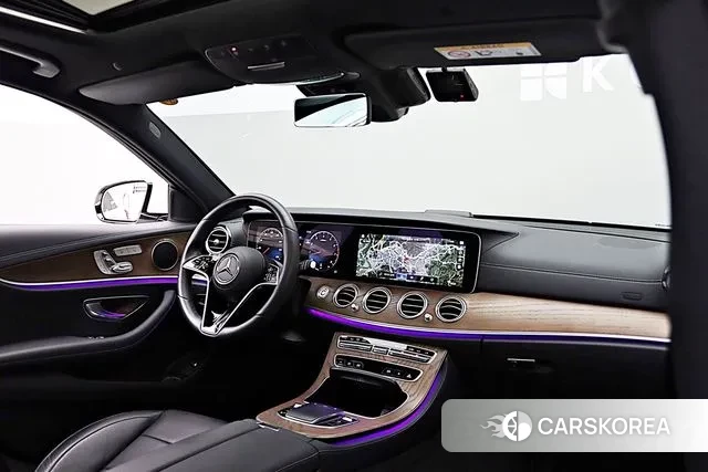 Mercedes-Benz E-Class W213 2022 Белый из Кореи, фото 5