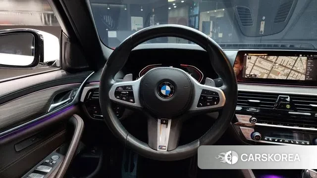 BMW 5 Series (G30) 2020 Белый из Кореи, фото 5