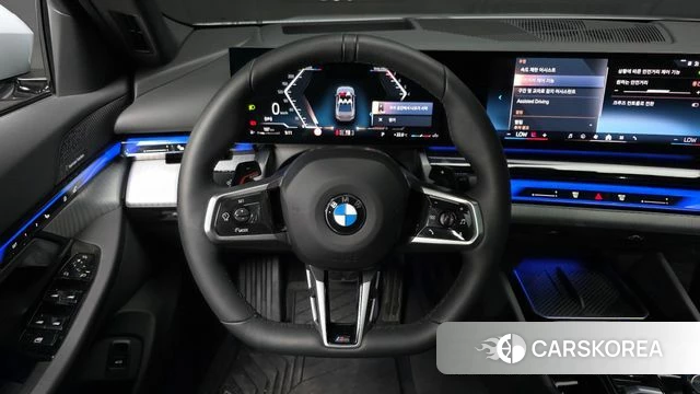 BMW 5 Series (G60) 2025 Серебристо-серый из Кореи, фото 5