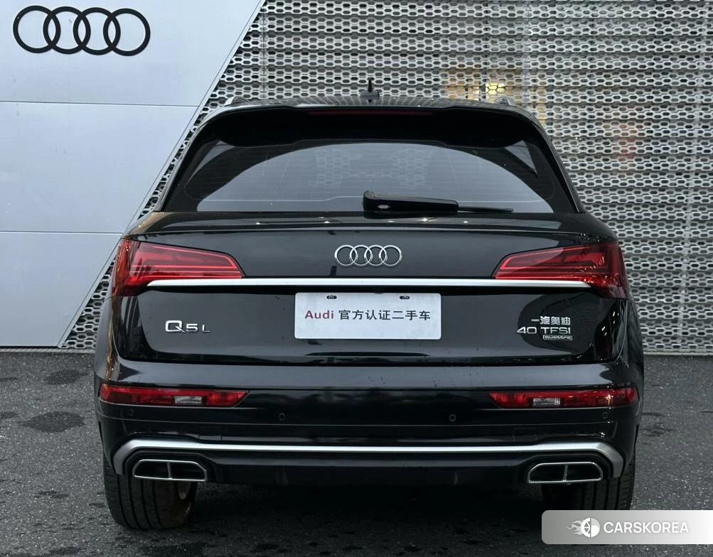 Audi Q5L 2021 Черный из Китая, фото 5