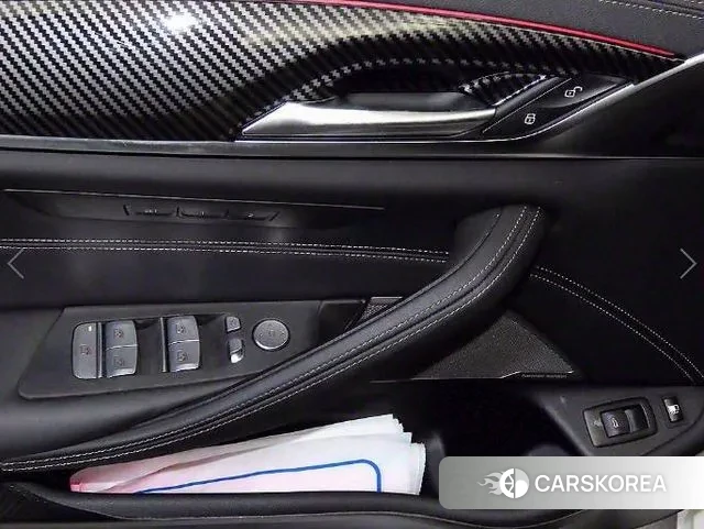 BMW 5 Series (G30) 2021 Белый из Кореи, фото 5