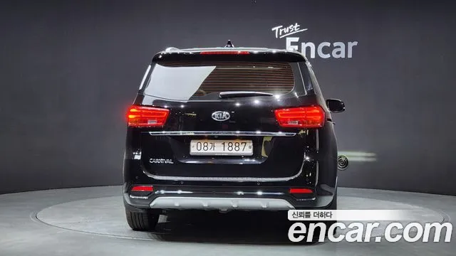 Kia The New Carnival 2018 Черный из Кореи, фото 5