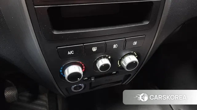 Dongfeng Socon C35 2018 Белый из Кореи, фото 5