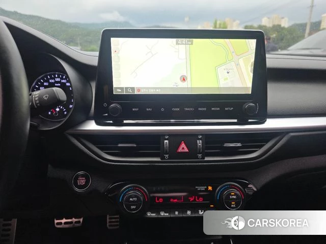 Kia The New K3 2nd generation 2023 Белый из Кореи, фото 5