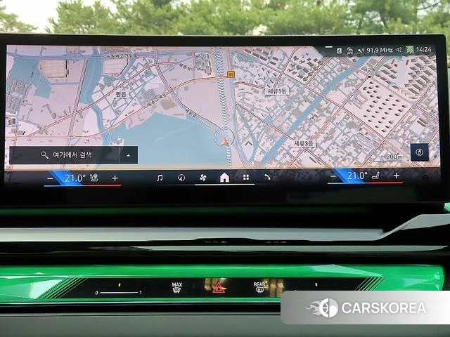 BMW 5 Series (G60) 2025 Черный из Кореи, фото 5