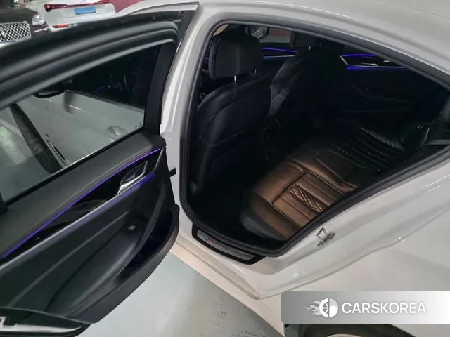 BMW 5 Series (G30) 2021 Белый из Кореи, фото 5