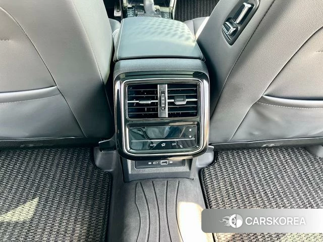 Volkswagen Passat 2024 Черный из Китая, фото 5