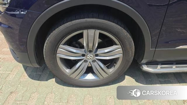 Volkswagen Tiguan second Generation 2018 Синий из Кореи, фото 5
