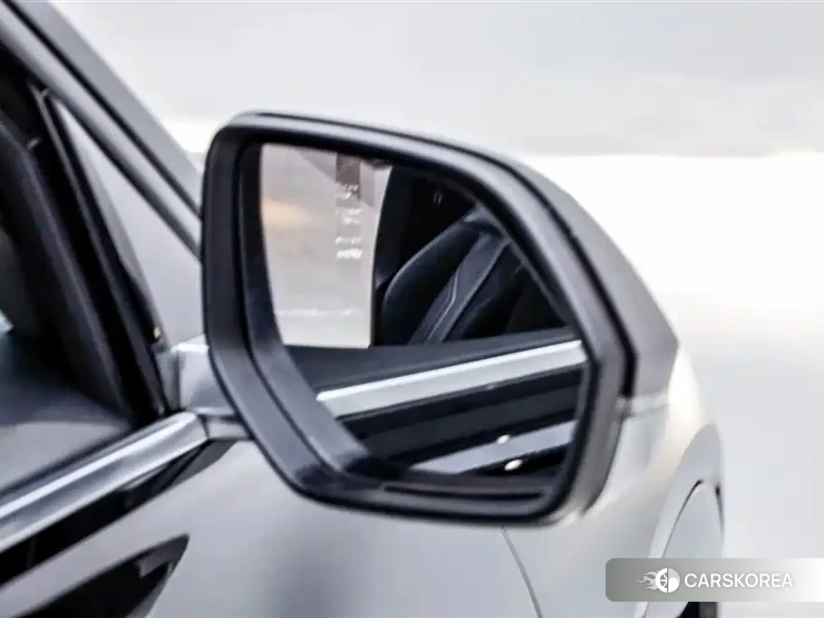 Audi Q6 2024 Черный из Китая, фото 6