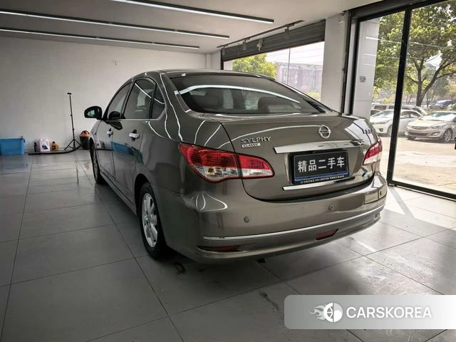 Nissan Xuan Yi 2018 Шампань из Китая, фото 5