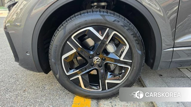 Volkswagen Touareg 3rd generation 2026 Серый из Кореи, фото 5