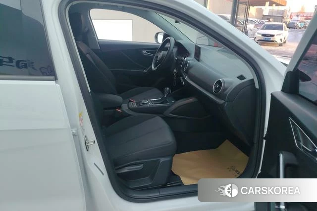 Audi Q2L 2020 Белый из Китая, фото 5