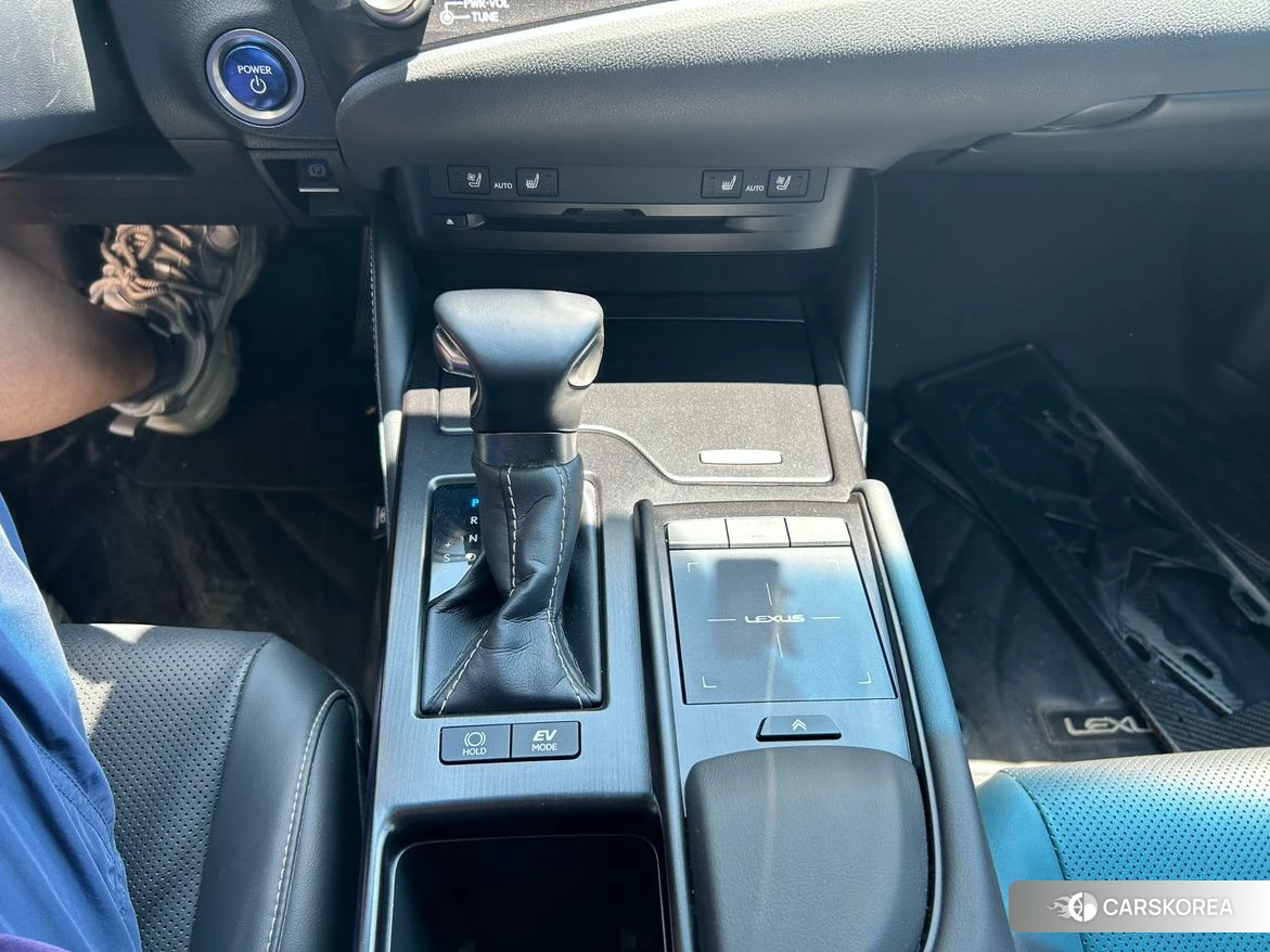 Lexus ES 2020 Серебристо-серый из Китая, фото 5