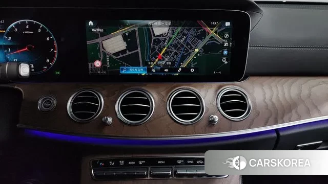 Mercedes-Benz E-Class W213 2022 Белый из Кореи, фото 5