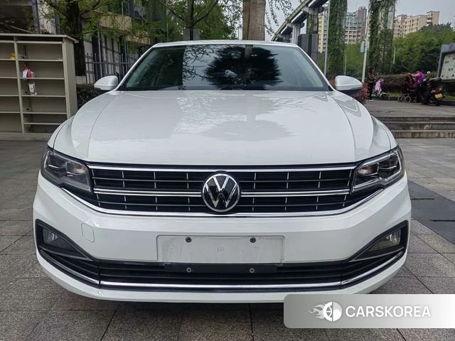 Volkswagen Bora 2022 Белый из Китая, фото 5