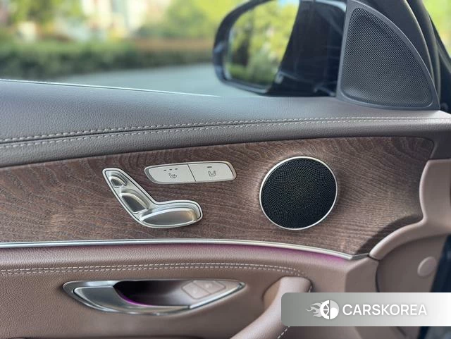 Mercedes-Benz E-class 2023 Черный из Китая, фото 5
