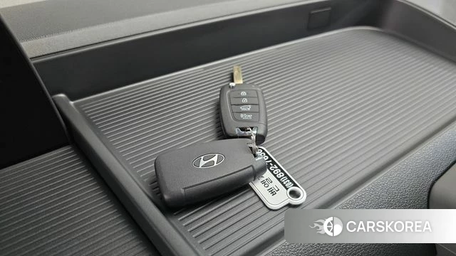 Hyundai Staria 2024 Белый из Кореи, фото 5