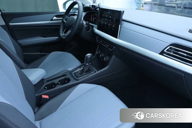Volkswagen Lavida 2024 Белый из Китая, фото 5