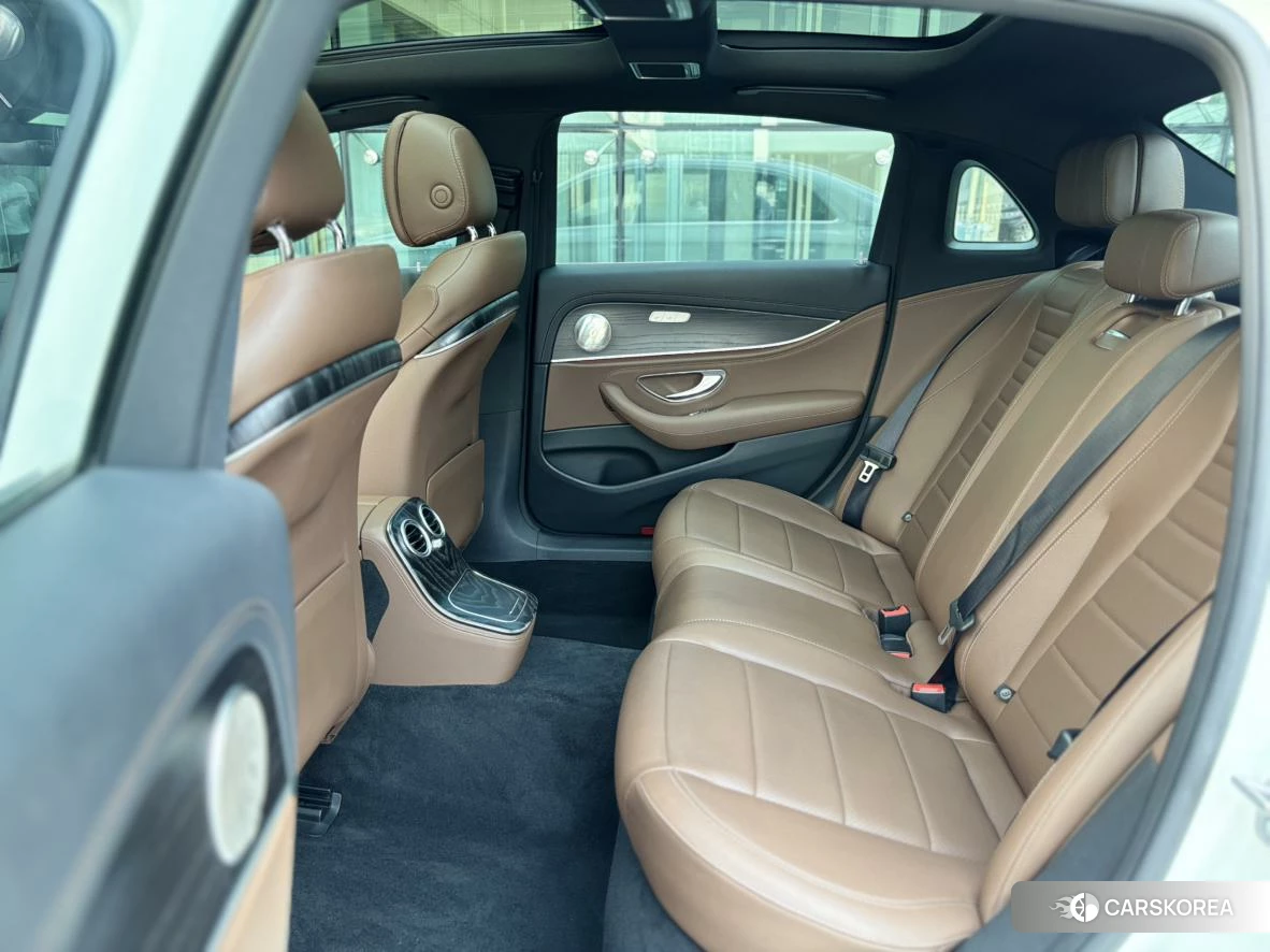 Mercedes-Benz E-class 2020 Белый из Китая, фото 5