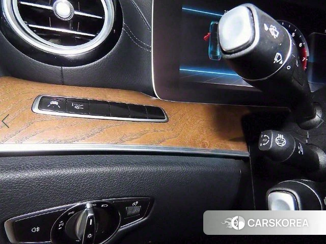 Mercedes-Benz E-Class W213 2018 Серебристо-серый из Кореи, фото 5