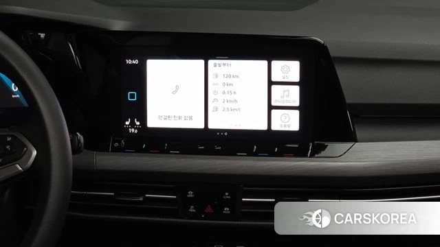 Volkswagen Golf 8th Generation 2024 Серебристо-серый из Кореи, фото 5