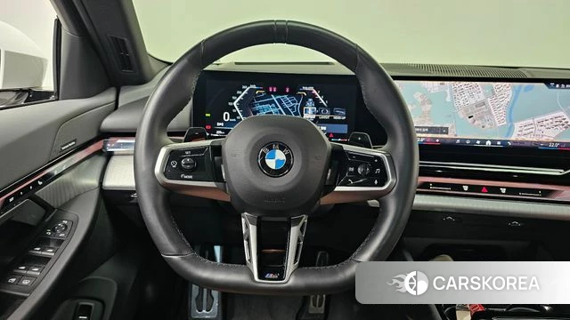 BMW 5 Series (G60) 2024 Белый из Кореи, фото 5