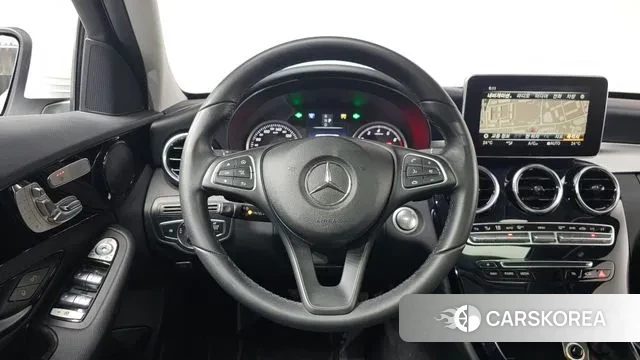 Mercedes-Benz C-Class W205 2018 Белый из Кореи, фото 5
