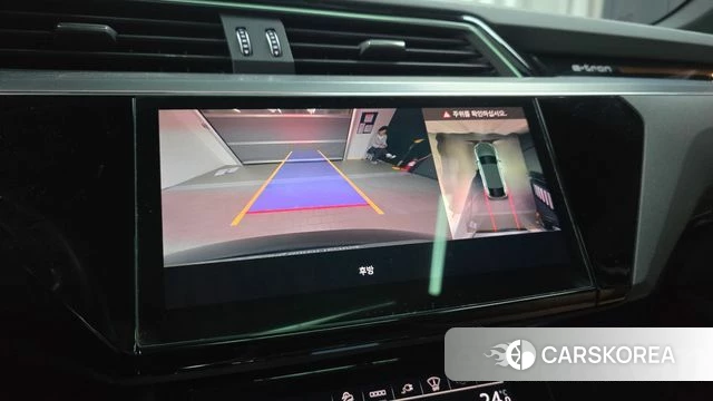 Audi e-Tron 2021 Черный из Кореи, фото 5