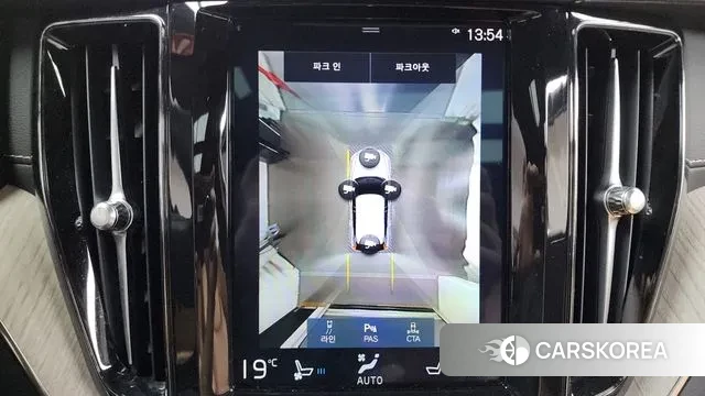 Volvo XC60 second Generation 2020 Белый из Кореи, фото 5