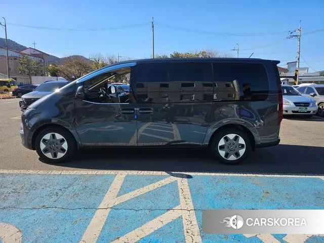 Hyundai Staria 2024 Серый из Кореи, фото 5