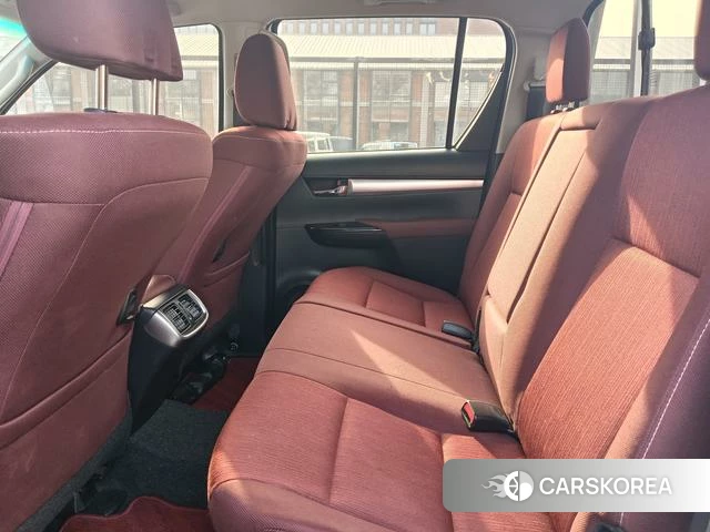 Toyota Hilux 2019 Белый из Китая, фото 5