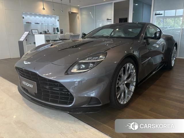 Aston Martin Vanquish 2025 Другой из Китая, фото 5