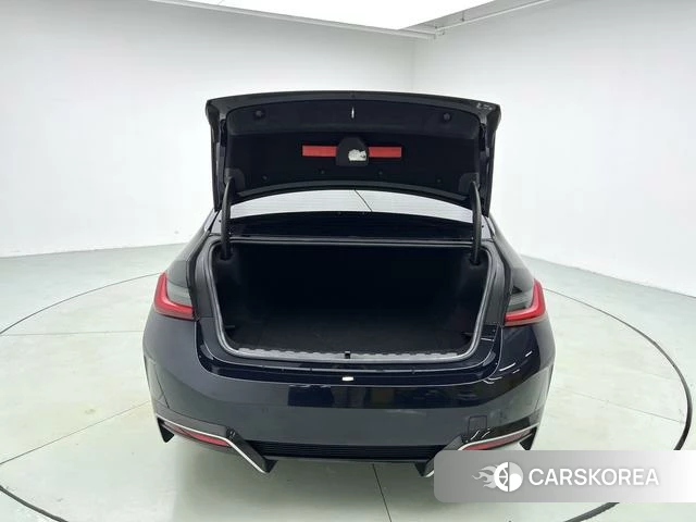 BMW i3 2024 Черный из Китая, фото 5