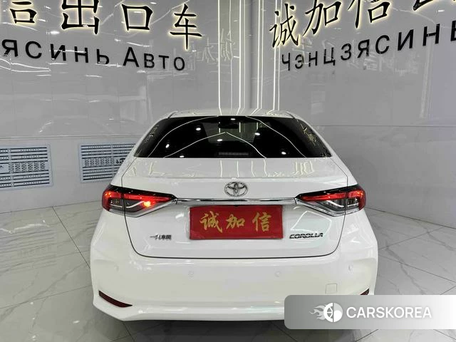 Toyota Corolla 2022 Белый из Китая, фото 5