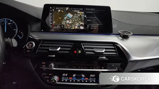 BMW 5 Series (G30) 2019 Серебристо-серый из Кореи, фото 5