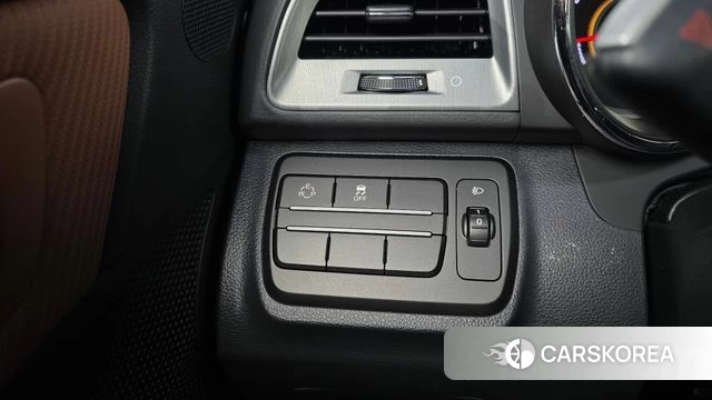 Ssangyong Tivoli Armor 2018 Синий из Кореи, фото 5