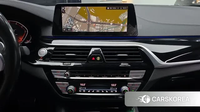 BMW 5 Series (G30) 2019 Черный из Кореи, фото 5