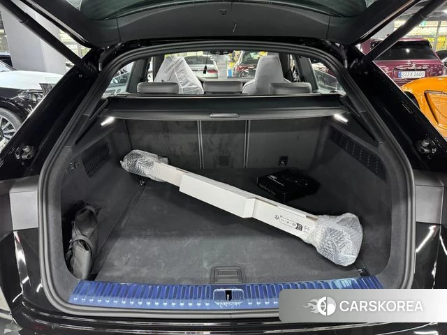 Audi Q8 (4M) 2026 Черный из Кореи, фото 5