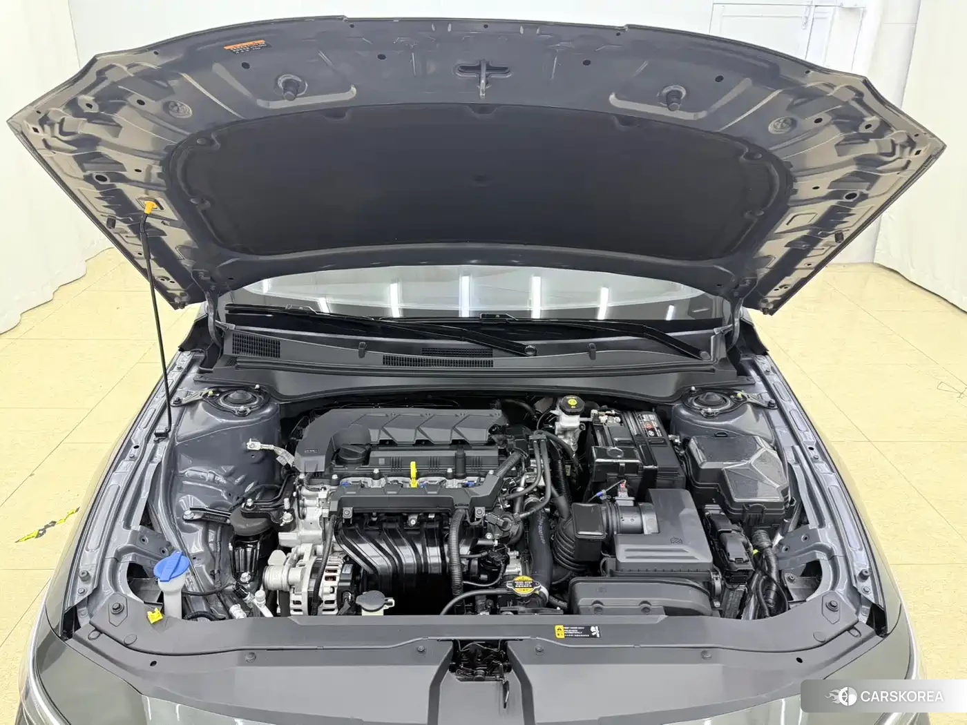 Hyundai Elantra 2024 Silver/gray из Китая, фото 5
