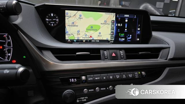 Lexus ES300h 7th generation 2019 Черный из Кореи, фото 5