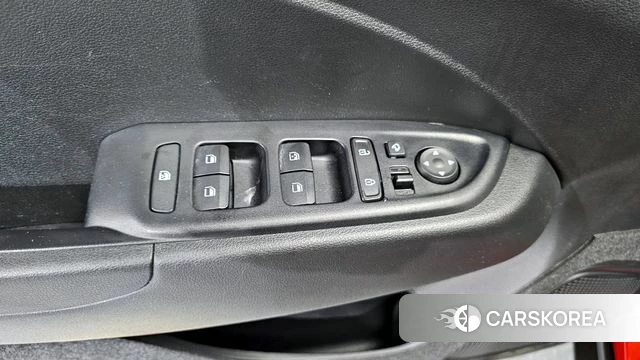 Hyundai Venue 2020 Красный из Кореи, фото 5