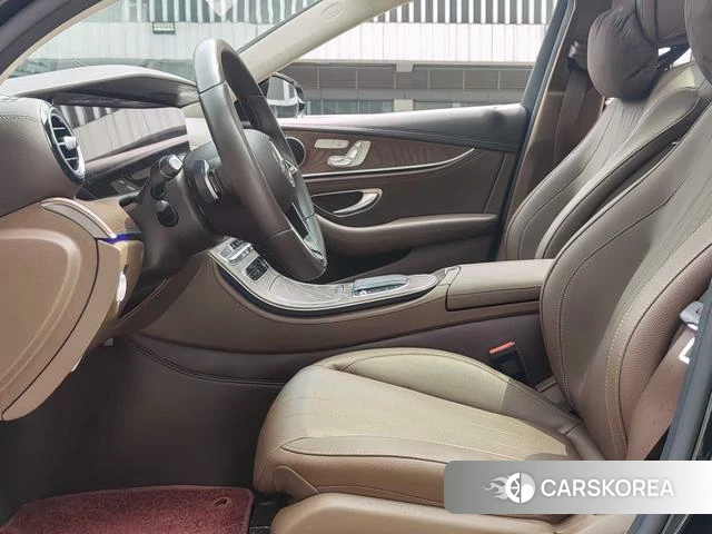 Mercedes-Benz E-class 2023 Черный из Китая, фото 5