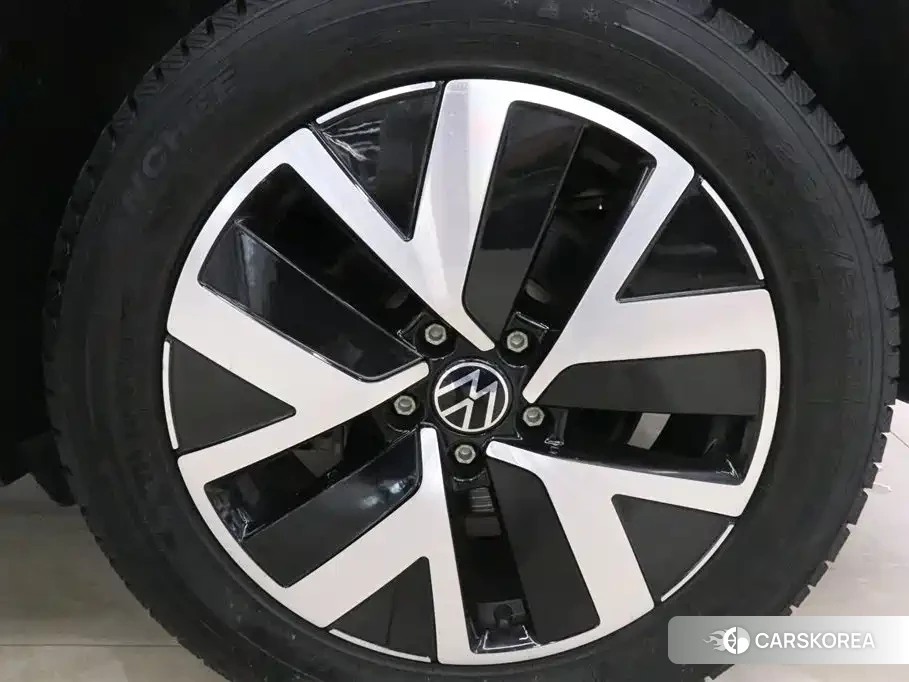 Volkswagen Tanyue 2023 Белый из Китая, фото 5