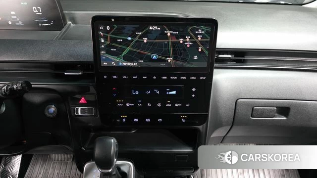 Hyundai Staria 2022 Белый из Кореи, фото 5