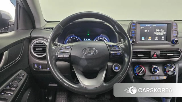 Hyundai Kona 2019 Светло-серебряный цвет из Кореи, фото 5