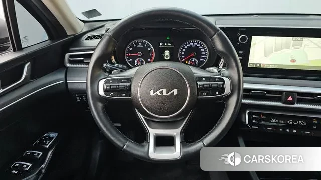 Kia K5 3rd generation 2022 Серебристо-серый из Кореи, фото 5