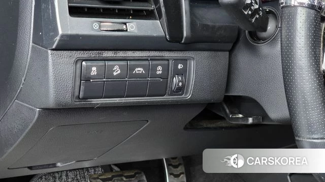 Ssangyong The New Rexton Sports Cannes 2022 Темно-зеленый из Кореи, фото 5