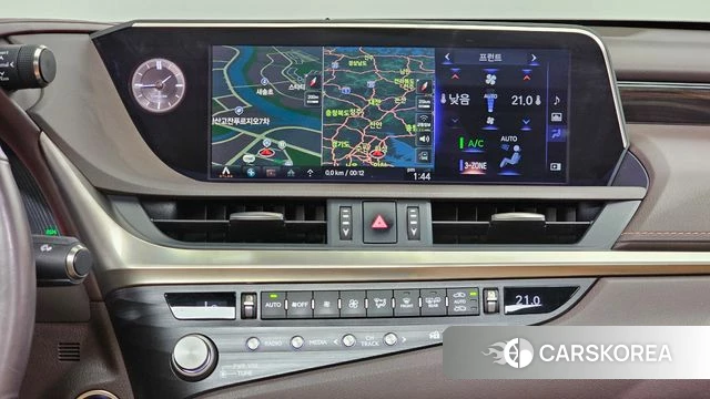 Lexus ES300h 7th generation 2021 Золотой из Кореи, фото 5