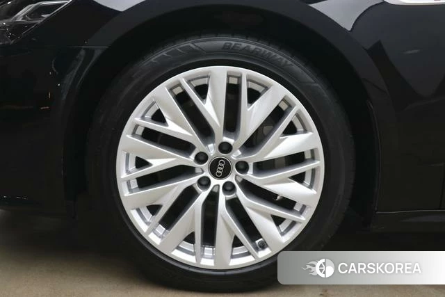 Audi A7L 2023 Черный из Китая, фото 5