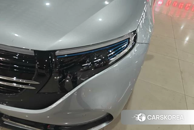 Mercedes-Benz EQC 2023 Серебристо-серый из Китая, фото 5